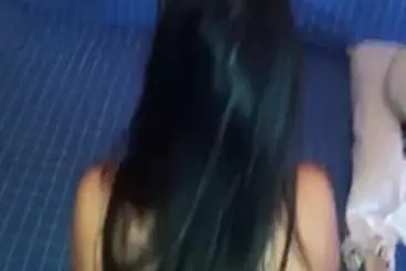 Gadis Tato Cantik Pasrah Goyang Kasur Mulus